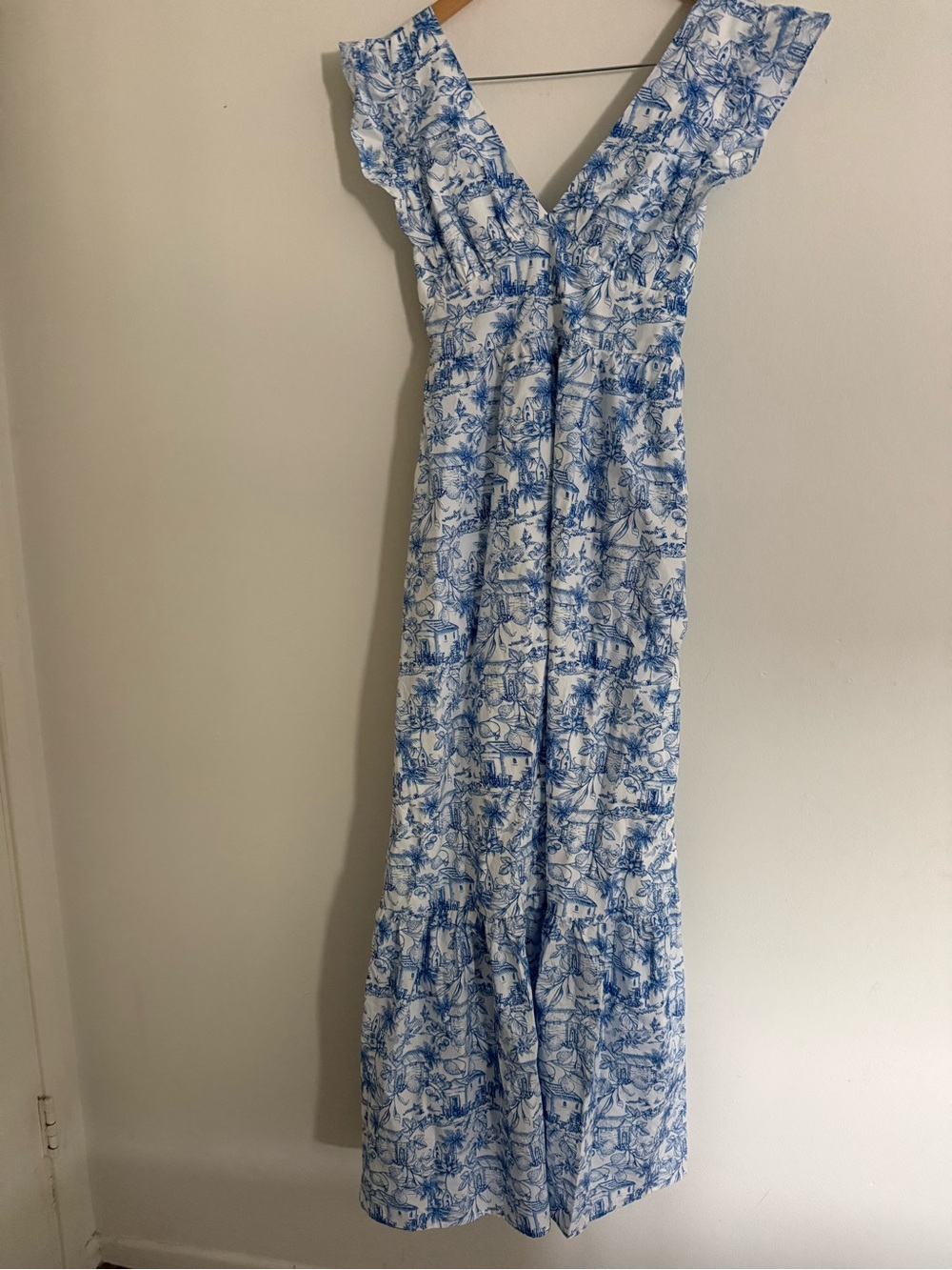Blue Printed V‑Neck Maxi Dress - Picture 4 of 10